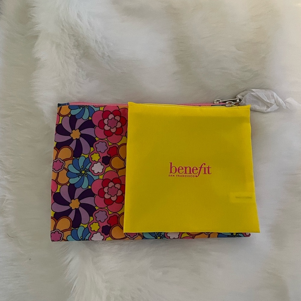 NWOT Benefit cosmetic bag set